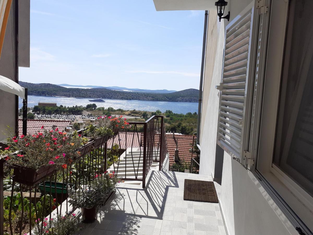 Apartment Marinero 希贝尼克 外观 照片