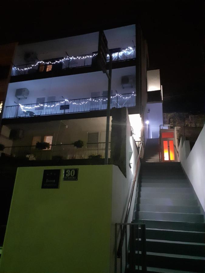 Apartment Marinero 希贝尼克 外观 照片